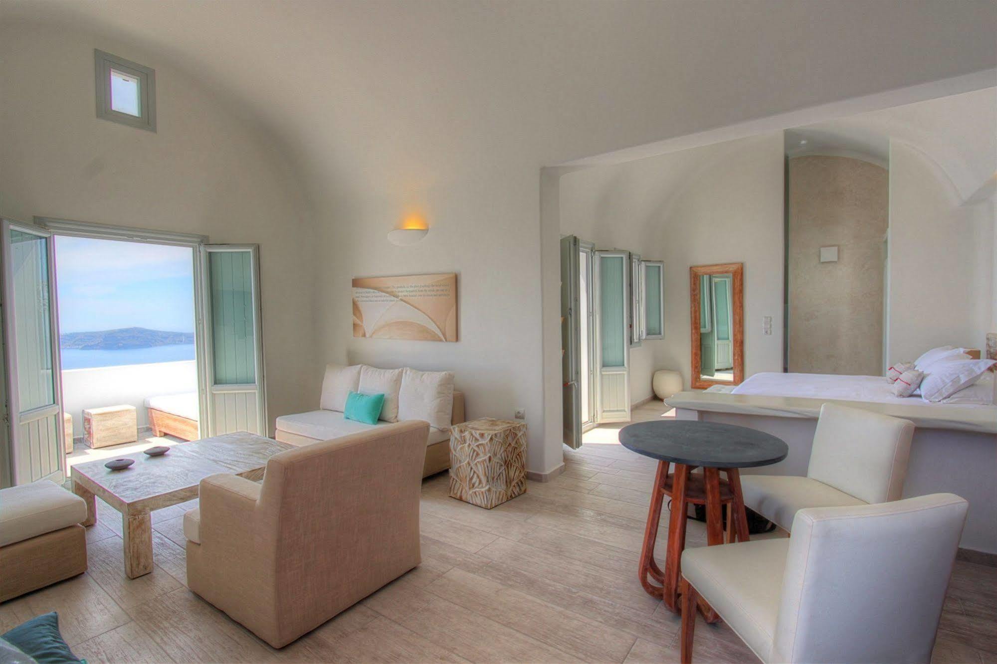 Allure Suites Fira  Eksteriør bilde