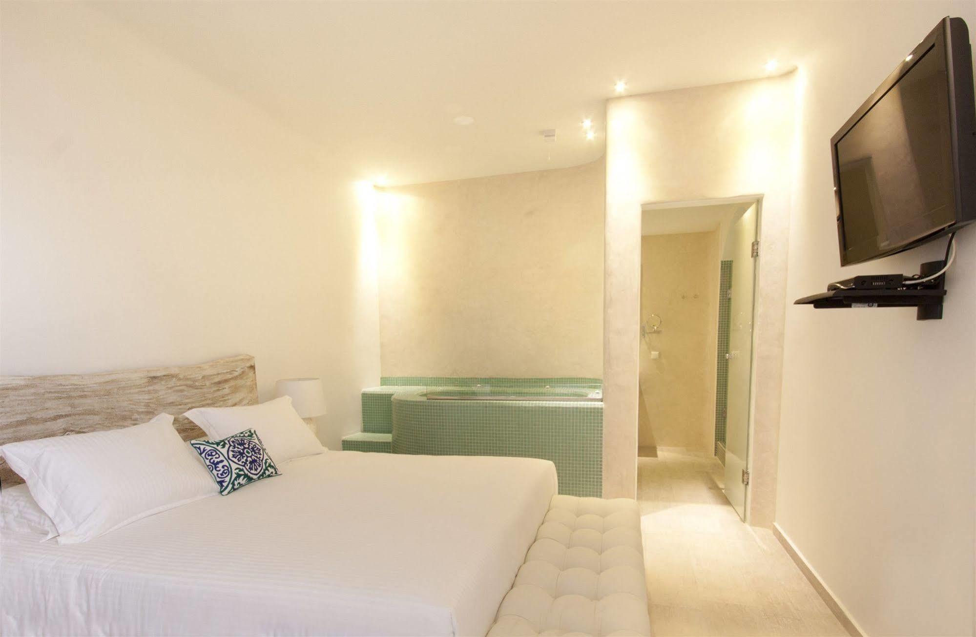 Allure Suites Fira  Eksteriør bilde