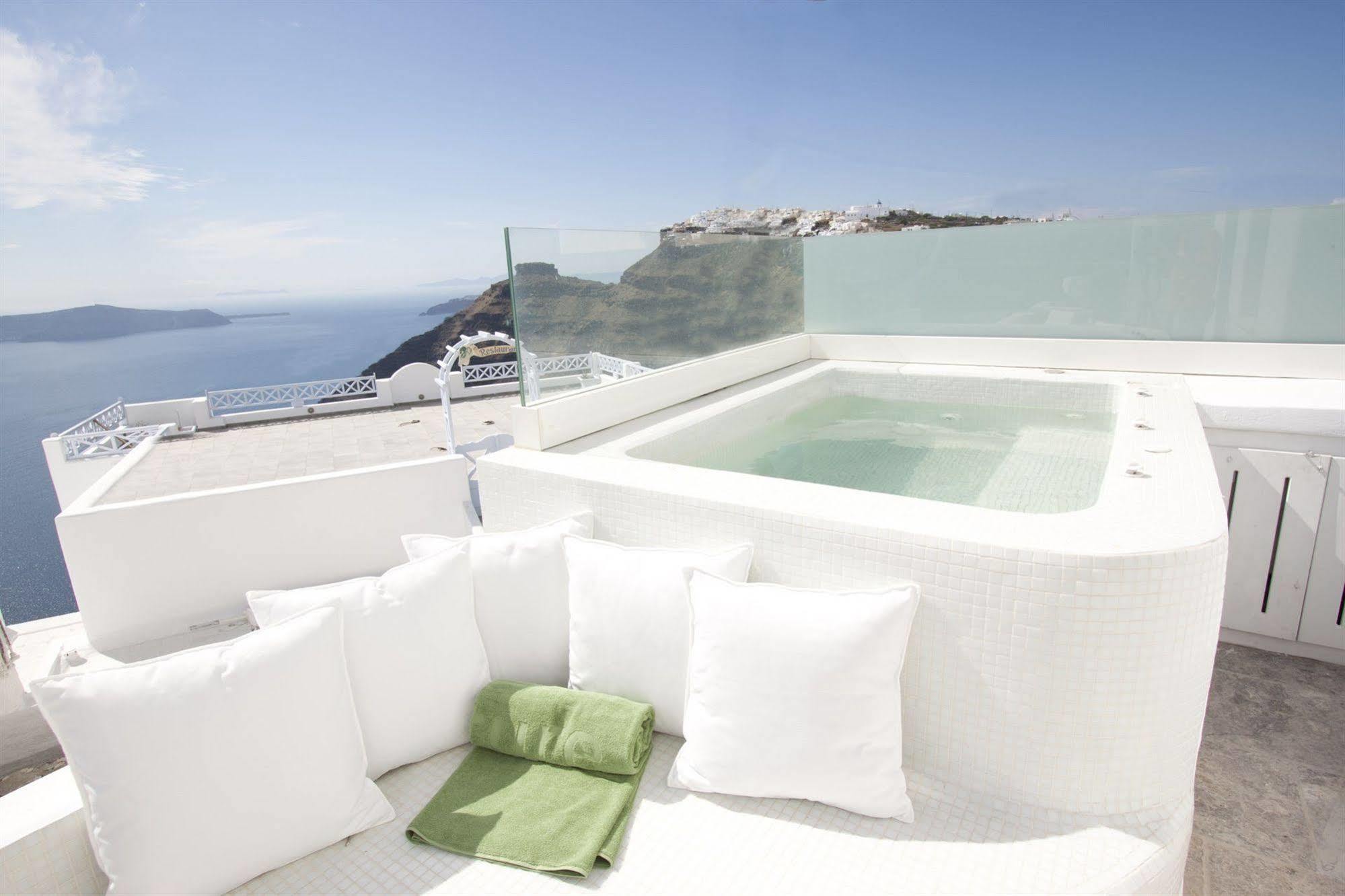 Allure Suites Fira  Eksteriør bilde